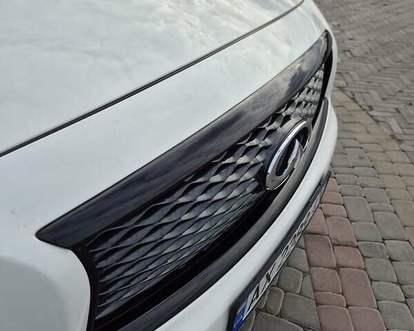 Білий Інфініті QX70, об'ємом двигуна 3.7 л та пробігом 99 тис. км за 21900 $, фото 10 на Automoto.ua
