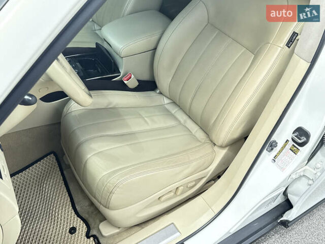 Белый Инфинити QX70, объемом двигателя 3.7 л и пробегом 200 тыс. км за 16800 $, фото 20 на Automoto.ua