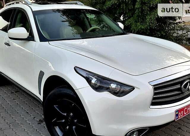 Білий Інфініті QX70, об'ємом двигуна 3.7 л та пробігом 108 тис. км за 19990 $, фото 5 на Automoto.ua