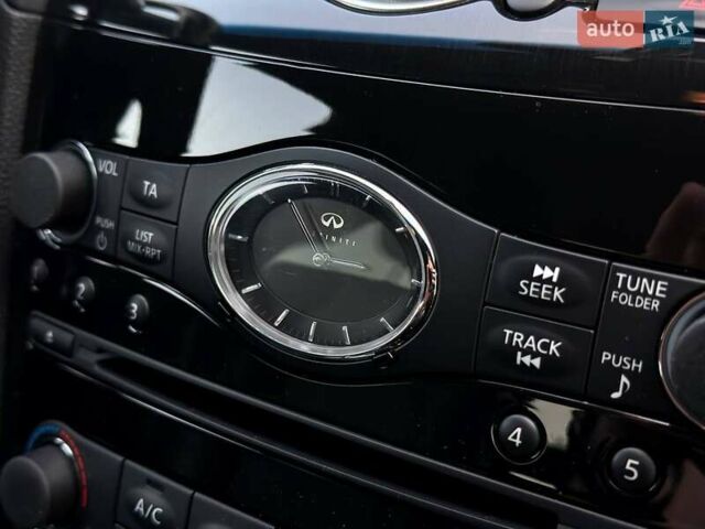 Білий Інфініті QX70, об'ємом двигуна 2.99 л та пробігом 155 тис. км за 23995 $, фото 48 на Automoto.ua