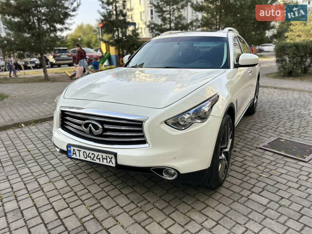 Білий Інфініті QX70, об'ємом двигуна 3.7 л та пробігом 179 тис. км за 19850 $, фото 3 на Automoto.ua
