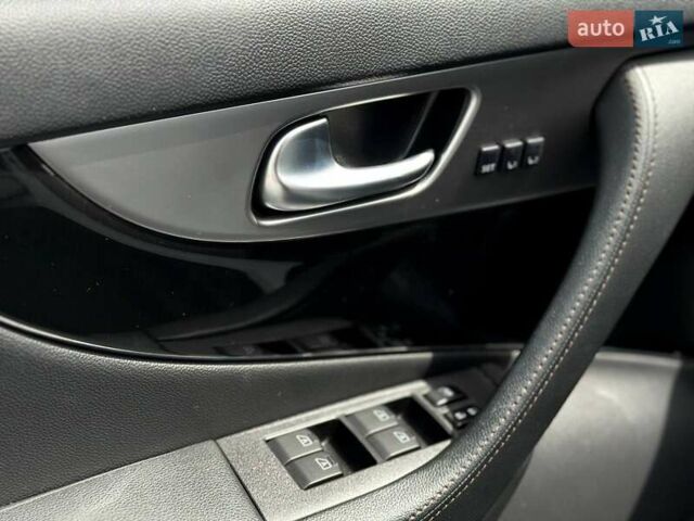 Білий Інфініті QX70, об'ємом двигуна 2.99 л та пробігом 155 тис. км за 23995 $, фото 35 на Automoto.ua