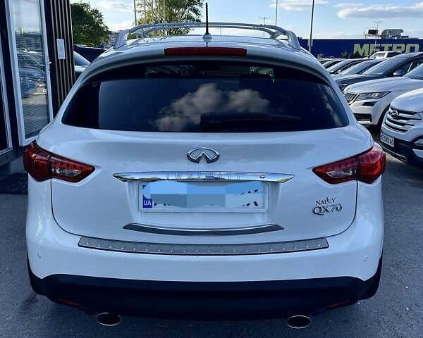 Білий Інфініті QX70, об'ємом двигуна 3.7 л та пробігом 55 тис. км за 20500 $, фото 1 на Automoto.ua