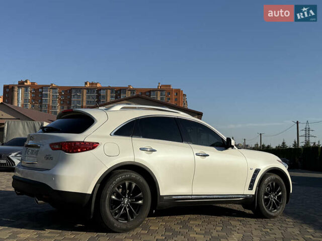 Белый Инфинити QX70, объемом двигателя 3.7 л и пробегом 66 тыс. км за 19800 $, фото 6 на Automoto.ua