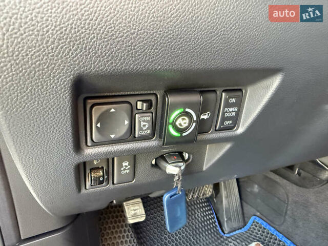 Белый Инфинити QX70, объемом двигателя 3.7 л и пробегом 66 тыс. км за 19800 $, фото 14 на Automoto.ua