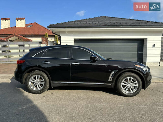 Черный Инфинити QX70, объемом двигателя 3.7 л и пробегом 81 тыс. км за 18800 $, фото 10 на Automoto.ua