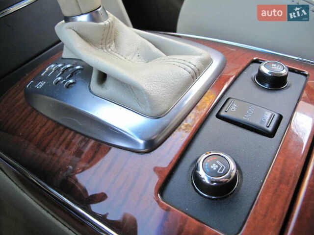 Черный Инфинити QX70, объемом двигателя 3.7 л и пробегом 235 тыс. км за 17300 $, фото 90 на Automoto.ua