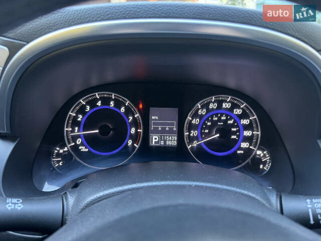 Черный Инфинити QX70, объемом двигателя 3.7 л и пробегом 185 тыс. км за 17999 $, фото 32 на Automoto.ua