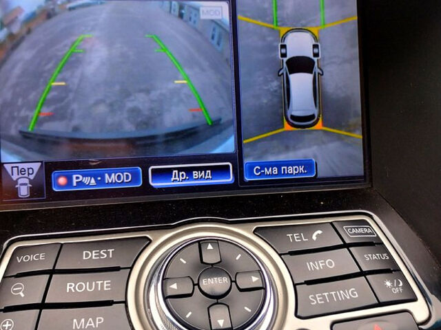 Чорний Інфініті QX70, об'ємом двигуна 3 л та пробігом 176 тис. км за 16500 $, фото 6 на Automoto.ua