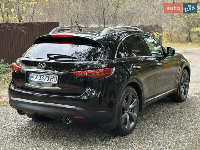 Инфинити QX70 2013 в Киеве на Automoto.ua Черный Инфинити QX70, объемом двигателя 3.7 л и пробегом 136 тыс. км за 18900 $, фото 5 на Automoto.ua