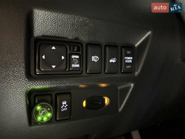 Черный Инфинити QX70, объемом двигателя 3.7 л и пробегом 151 тыс. км за 19700 $, фото 34 на Automoto.ua