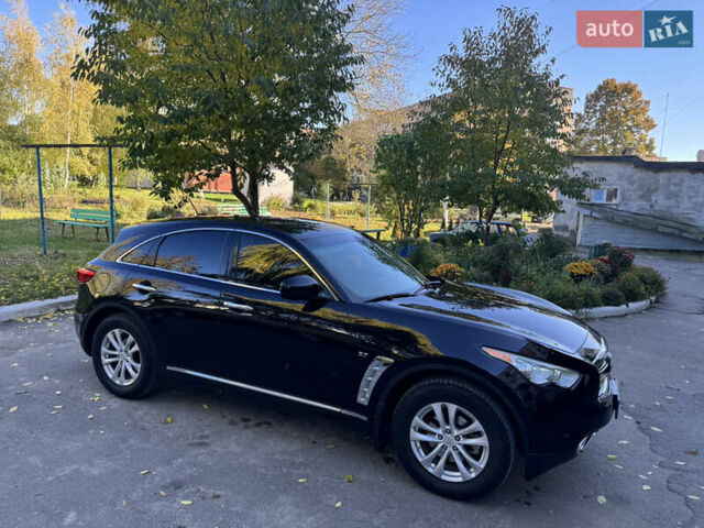 Черный Инфинити QX70, объемом двигателя 3.7 л и пробегом 185 тыс. км за 17999 $, фото 8 на Automoto.ua