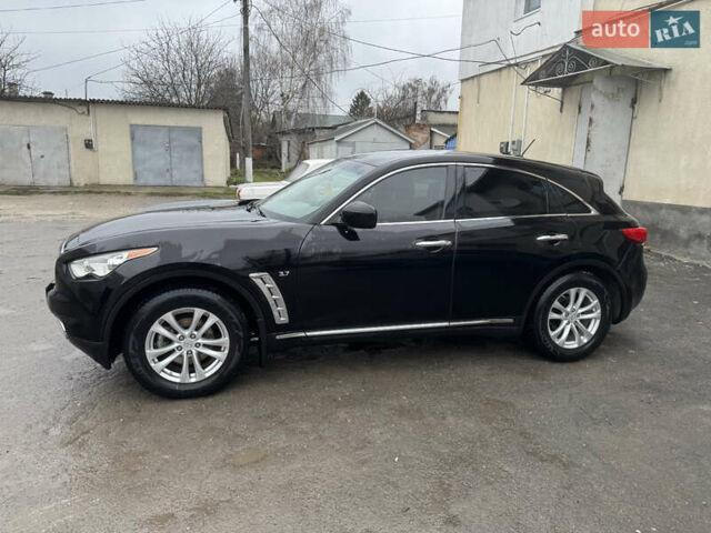 Черный Инфинити QX70, объемом двигателя 3.7 л и пробегом 185 тыс. км за 17700 $, фото 2 на Automoto.ua