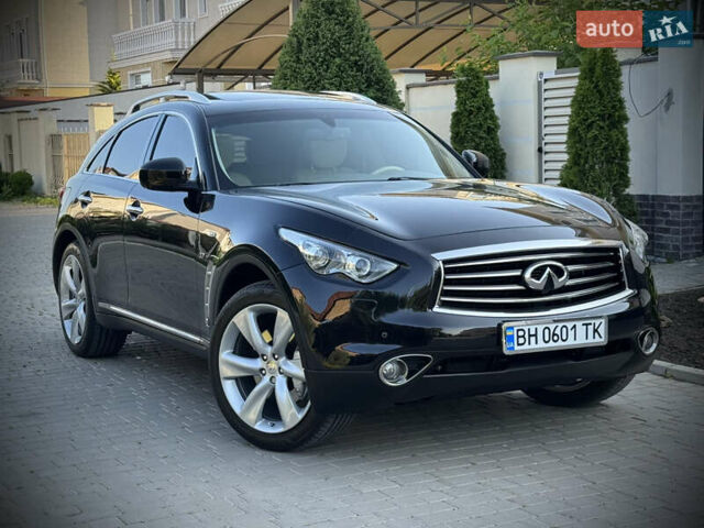 Черный Инфинити QX70, объемом двигателя 3.7 л и пробегом 118 тыс. км за 16700 $, фото 27 на Automoto.ua
