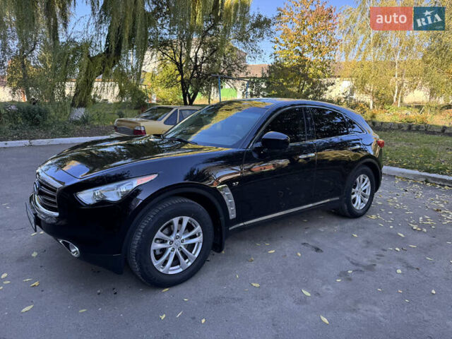 Черный Инфинити QX70, объемом двигателя 3.7 л и пробегом 185 тыс. км за 17999 $, фото 2 на Automoto.ua