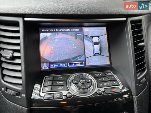 Инфинити QX70 2013 в Киеве на Automoto.ua Черный Инфинити QX70, объемом двигателя 3.7 л и пробегом 136 тыс. км за 18900 $, фото 15 на Automoto.ua