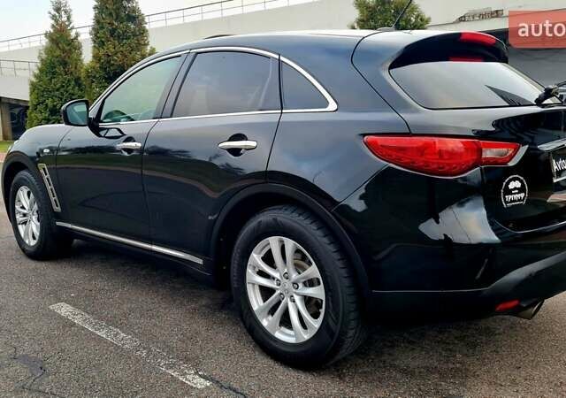Черный Инфинити QX70, объемом двигателя 3.7 л и пробегом 212 тыс. км за 14950 $, фото 9 на Automoto.ua
