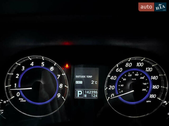 Черный Инфинити QX70, объемом двигателя 3.7 л и пробегом 230 тыс. км за 16500 $, фото 30 на Automoto.ua