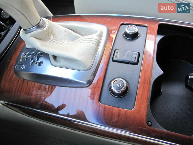 Черный Инфинити QX70, объемом двигателя 3.7 л и пробегом 235 тыс. км за 17300 $, фото 97 на Automoto.ua