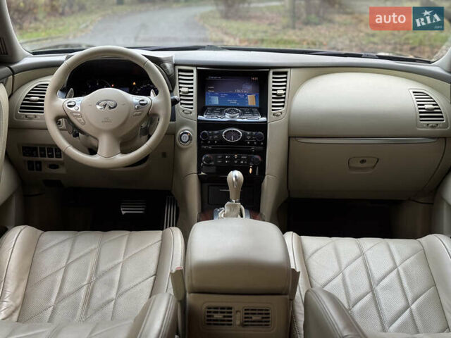 Черный Инфинити QX70, объемом двигателя 2.99 л и пробегом 154 тыс. км за 18700 $, фото 20 на Automoto.ua