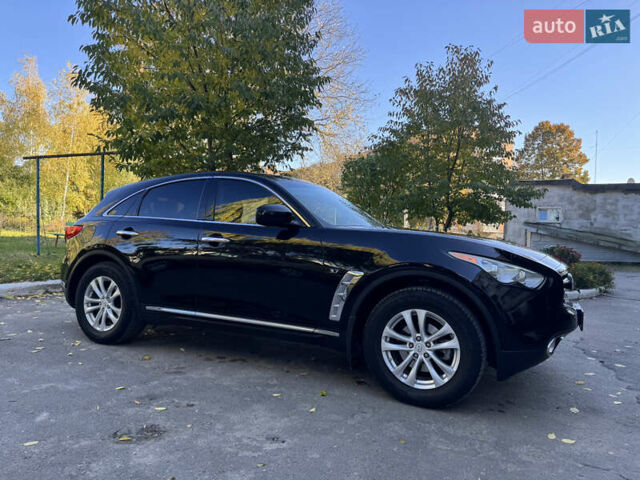 Черный Инфинити QX70, объемом двигателя 3.7 л и пробегом 185 тыс. км за 17999 $, фото 7 на Automoto.ua