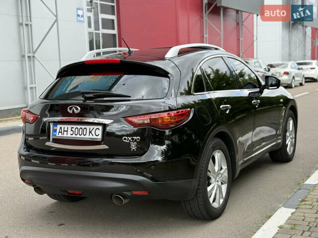 Черный Инфинити QX70, объемом двигателя 3.7 л и пробегом 140 тыс. км за 17300 $, фото 5 на Automoto.ua