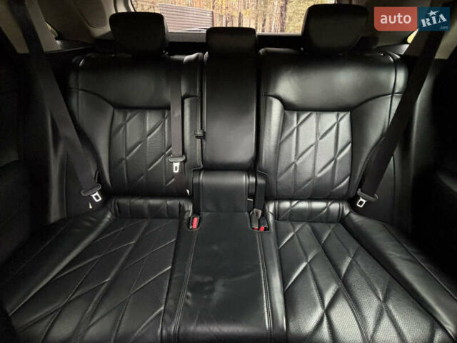 Инфинити QX70 2013 в Киеве на Automoto.ua Черный Инфинити QX70, объемом двигателя 3.7 л и пробегом 136 тыс. км за 18900 $, фото 18 на Automoto.ua