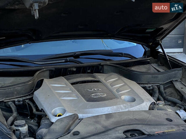 Чорний Інфініті QX70, об'ємом двигуна 2.99 л та пробігом 174 тис. км за 17000 $, фото 27 на Automoto.ua