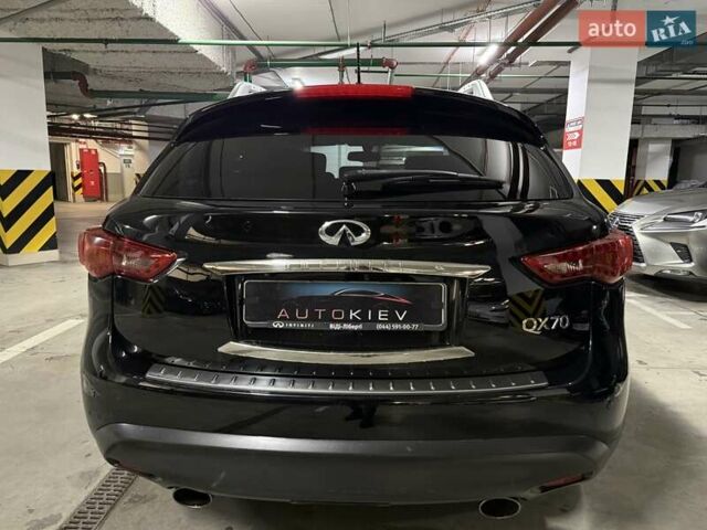 Черный Инфинити QX70, объемом двигателя 3.7 л и пробегом 151 тыс. км за 19700 $, фото 10 на Automoto.ua