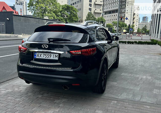 Черный Инфинити QX70, объемом двигателя 3.7 л и пробегом 170 тыс. км за 16500 $, фото 11 на Automoto.ua