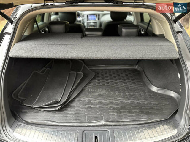 Инфинити QX70 2013 в Киеве на Automoto.ua Черный Инфинити QX70, объемом двигателя 3.7 л и пробегом 136 тыс. км за 18900 $, фото 22 на Automoto.ua