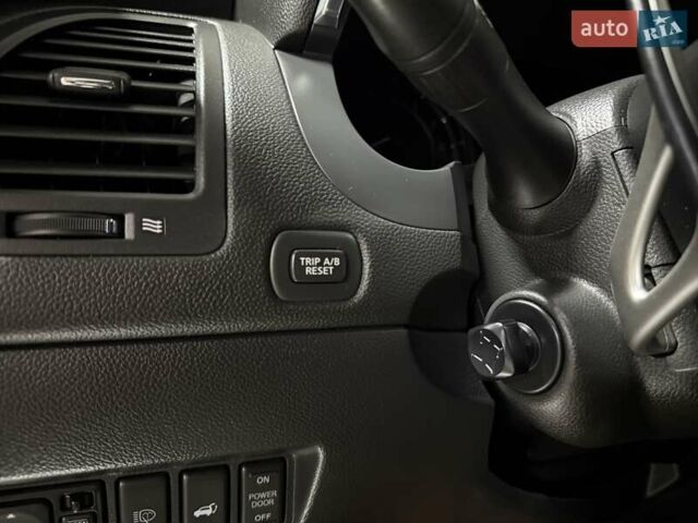 Черный Инфинити QX70, объемом двигателя 3.7 л и пробегом 151 тыс. км за 19700 $, фото 35 на Automoto.ua