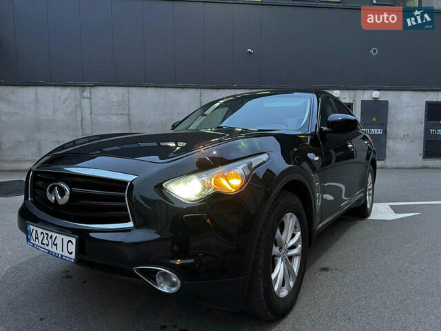 Черный Инфинити QX70, объемом двигателя 3.7 л и пробегом 230 тыс. км за 16500 $, фото 17 на Automoto.ua
