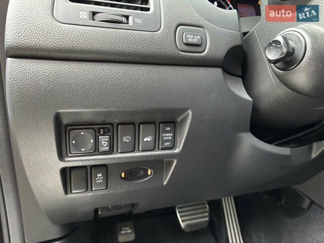 Инфинити QX70 2013 в Киеве на Automoto.ua Черный Инфинити QX70, объемом двигателя 3.7 л и пробегом 136 тыс. км за 18900 $, фото 11 на Automoto.ua