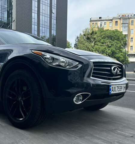 Черный Инфинити QX70, объемом двигателя 3.7 л и пробегом 170 тыс. км за 16500 $, фото 24 на Automoto.ua