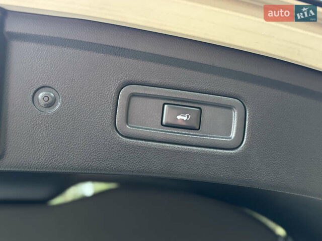 Инфинити QX70 2013 в Киеве на Automoto.ua Черный Инфинити QX70, объемом двигателя 3.7 л и пробегом 136 тыс. км за 18900 $, фото 23 на Automoto.ua