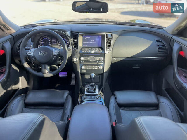 Черный Инфинити QX70, объемом двигателя 5 л и пробегом 171 тыс. км за 19900 $, фото 41 на Automoto.ua
