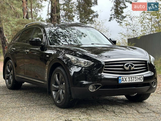 Инфинити QX70 2013 в Киеве на Automoto.ua Черный Инфинити QX70, объемом двигателя 3.7 л и пробегом 136 тыс. км за 18900 $, фото 2 на Automoto.ua