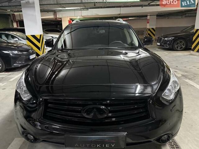 Черный Инфинити QX70, объемом двигателя 3.7 л и пробегом 151 тыс. км за 19700 $, фото 2 на Automoto.ua