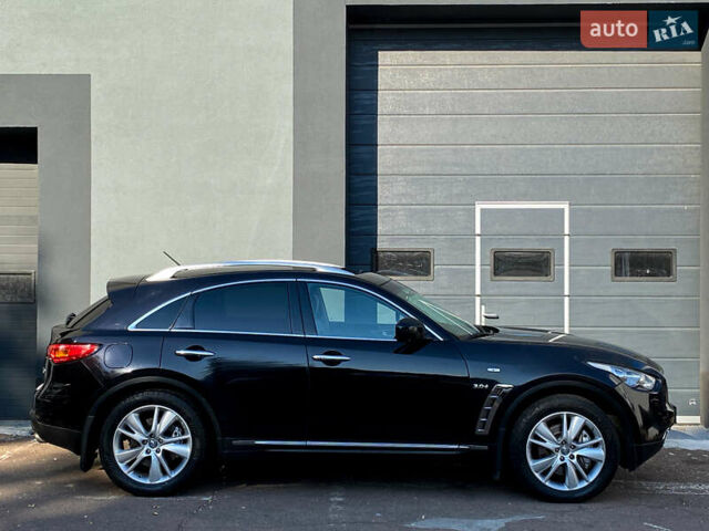 Чорний Інфініті QX70, об'ємом двигуна 2.99 л та пробігом 174 тис. км за 17000 $, фото 4 на Automoto.ua