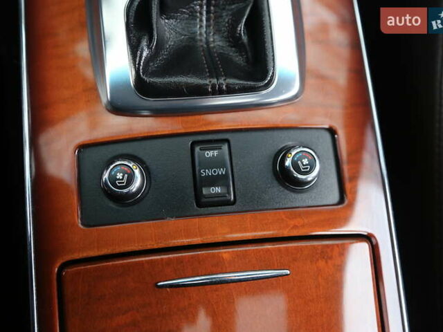 Черный Инфинити QX70, объемом двигателя 3.7 л и пробегом 150 тыс. км за 19500 $, фото 20 на Automoto.ua