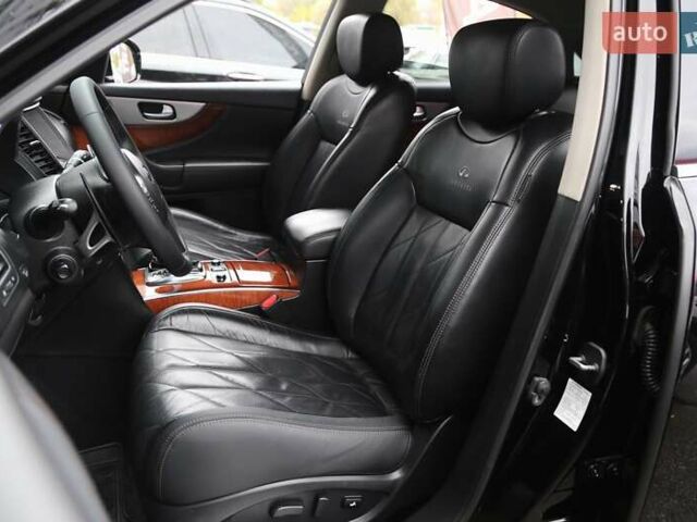 Черный Инфинити QX70, объемом двигателя 3.7 л и пробегом 150 тыс. км за 19500 $, фото 8 на Automoto.ua