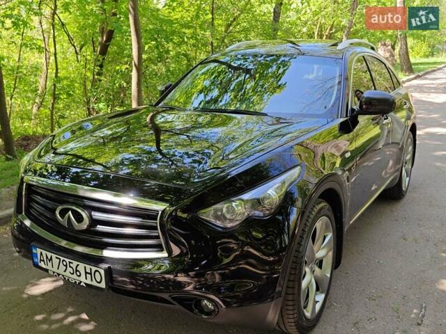 Черный Инфинити QX70, объемом двигателя 3.7 л и пробегом 395 тыс. км за 14500 $, фото 15 на Automoto.ua