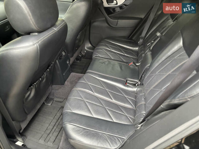 Инфинити QX70 2013 в Киеве на Automoto.ua Черный Инфинити QX70, объемом двигателя 3.7 л и пробегом 136 тыс. км за 18900 $, фото 21 на Automoto.ua