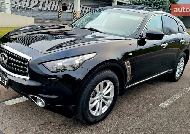 Черный Инфинити QX70, объемом двигателя 3.7 л и пробегом 212 тыс. км за 14950 $, фото 5 на Automoto.ua