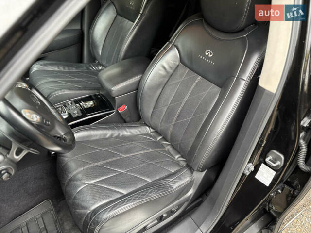 Инфинити QX70 2013 в Киеве на Automoto.ua Черный Инфинити QX70, объемом двигателя 3.7 л и пробегом 136 тыс. км за 18900 $, фото 10 на Automoto.ua
