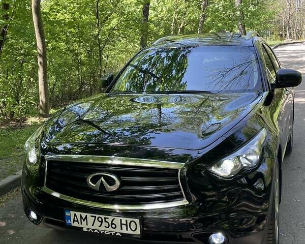 Черный Инфинити QX70, объемом двигателя 3.7 л и пробегом 395 тыс. км за 14500 $, фото 9 на Automoto.ua
