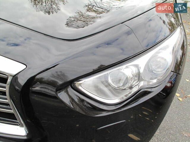 Черный Инфинити QX70, объемом двигателя 3.7 л и пробегом 235 тыс. км за 17300 $, фото 10 на Automoto.ua