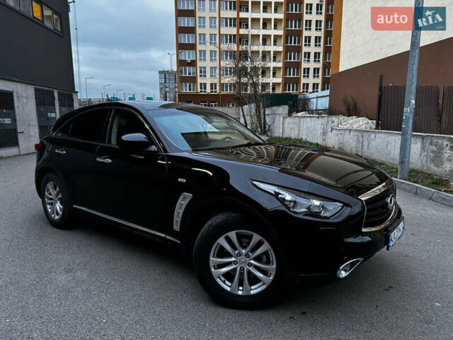 Черный Инфинити QX70, объемом двигателя 3.7 л и пробегом 230 тыс. км за 16500 $, фото 2 на Automoto.ua
