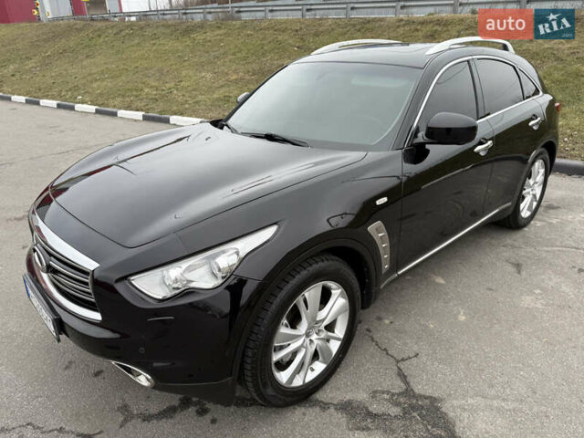 Черный Инфинити QX70, объемом двигателя 3.7 л и пробегом 140 тыс. км за 18500 $, фото 11 на Automoto.ua